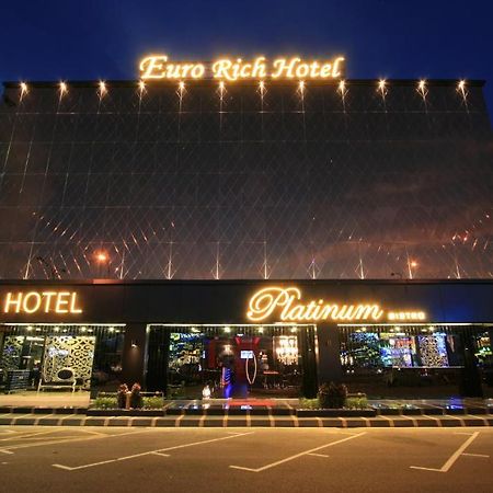 Artz Hotel Τζόχορ Μπάχρου Εξωτερικό φωτογραφία